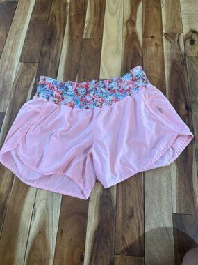 Lululemon Speed Up Mid-Rise Short